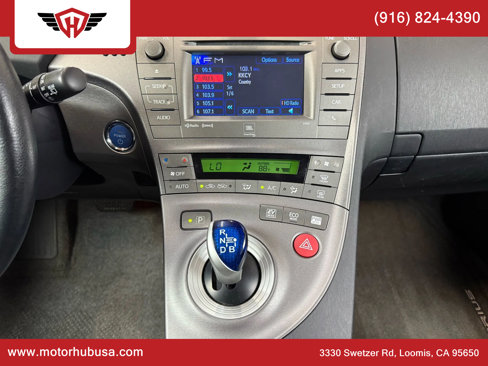 Used 2015 Toyota Prius Five image 26