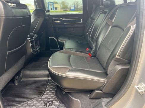 Used 2020 RAM 2500 Laramie w/ Night Edition image 37