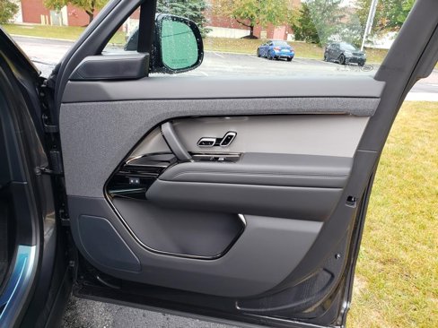 New 2025 Land Rover Range Rover Sport SE image 18