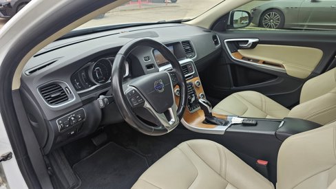 Used 2018 Volvo S60 T5 Inscription Platinum image 23