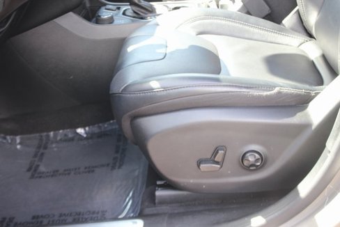 Used 2021 Jeep Cherokee Limited image 19
