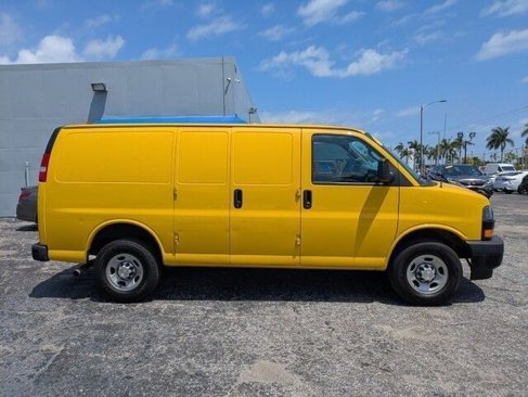 Used 2023 Chevrolet Express 2500 image 9