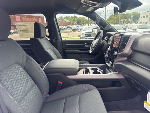 New 2026 RAM 1500 4x4 Crew Cab image 10