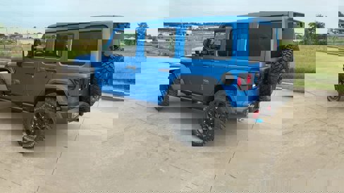 New 2023 Jeep Wrangler Unlimited w/ Sun & Screen Package image 6