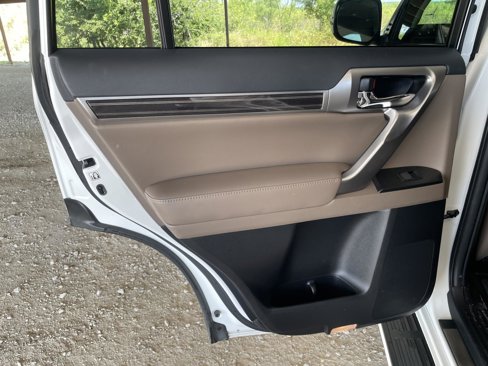 Used 2022 Lexus GX 460 Premium image 30