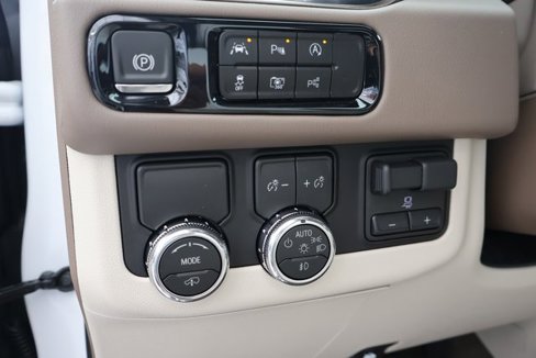 New 2026 GMC Yukon XL Denali w/ Denali Reserve Package image 23