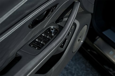 New 2025 Bentley Flying Spur Plug-In Hybrid image 31