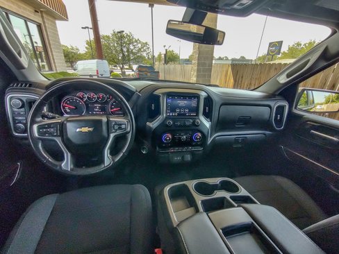 Used 2022 Chevrolet Silverado 1500 LT w/ Work Truck Package image 3
