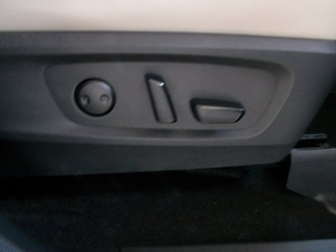 Certified 2024 Nissan Pathfinder SL image 23