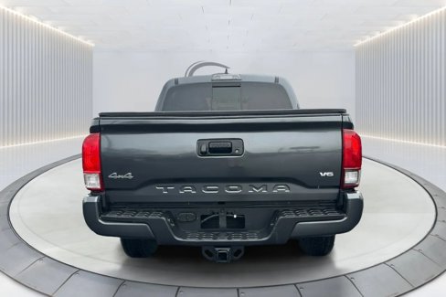 Used 2022 Toyota Tacoma SR5 image 6