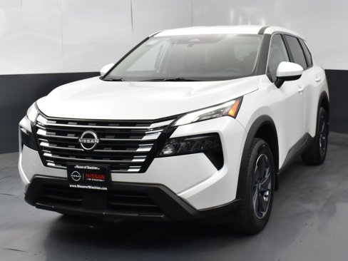 New 2026 Nissan Rogue SV image 3