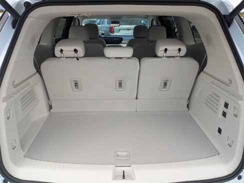 Used 2026 Buick Enclave Avenir image 13