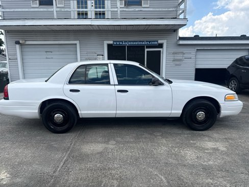 Used 2011 Ford Crown Victoria Police Interceptor image 6