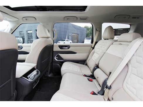 New 2026 Nissan Armada Platinum image 10