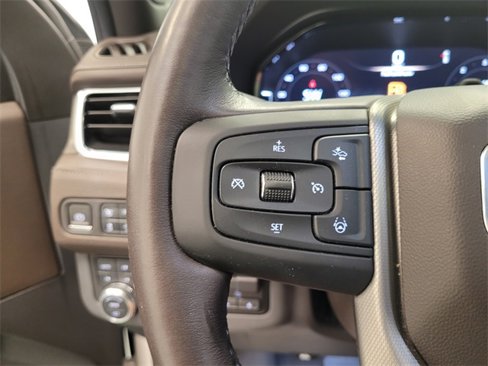 Used 2023 GMC Yukon XL Denali w/ Advanced Technology Package image 21
