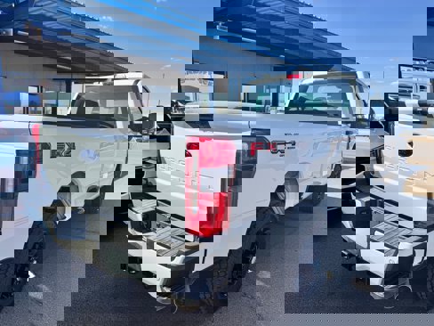 New 2025 Ford F250 XLT w/ FX4 Off-Road Package image 30