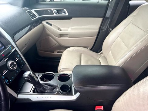 Used 2013 Ford Explorer Limited image 12