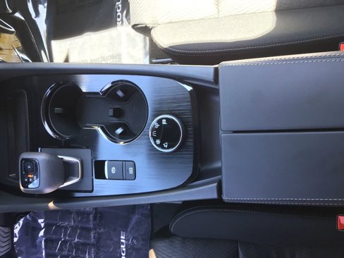 New 2025 Nissan Rogue SV image 14
