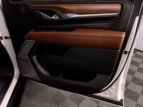 Used 2024 GMC Yukon Denali Ultimate image 40