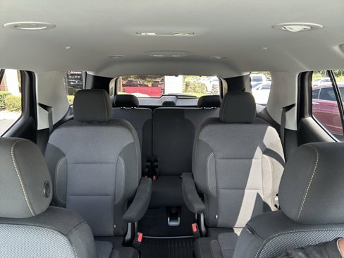 Used 2021 Chevrolet Traverse LT image 27
