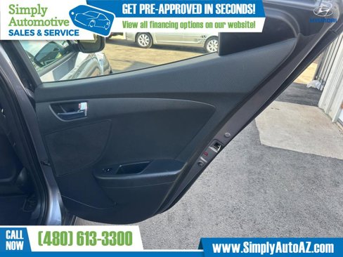 Used 2015 Hyundai Veloster image 21