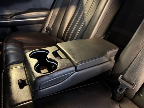Used 2019 Chrysler 300 S image 22