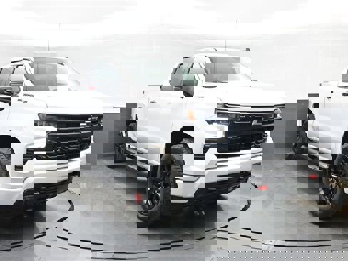 New 2026 Chevrolet Silverado 1500 RST w/ Redline Edition image 2