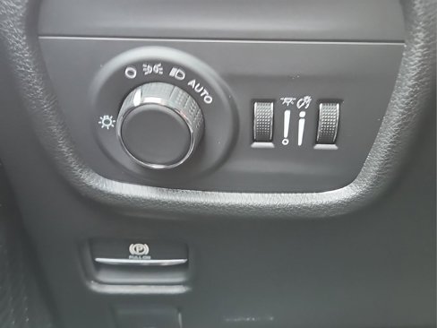 New 2025 Jeep Grand Cherokee L Altitude image 8