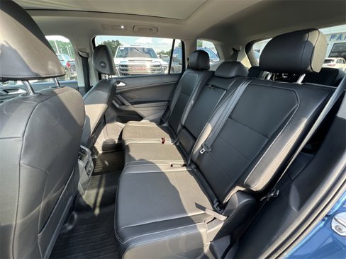 Used 2019 Volkswagen Tiguan SE image 32