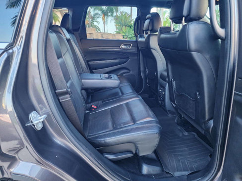 Used 2016 Jeep Grand Cherokee Limited w/ Luxury Group II image 19