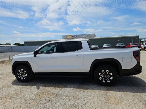 New 2026 GMC Sierra EV Elevation image 31