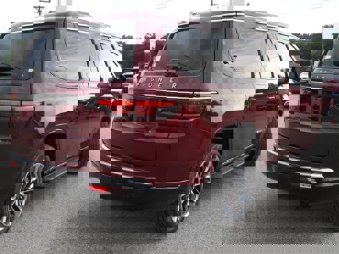 New 2025 Jeep Wagoneer Series II w/ Premium Group I image 34