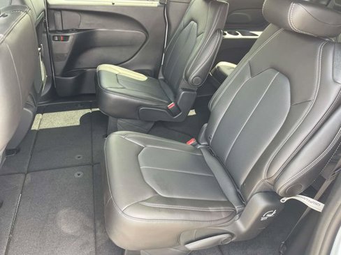 New 2026 Chrysler Voyager LX image 17