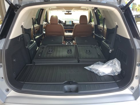 New 2025 Nissan Pathfinder Platinum image 5