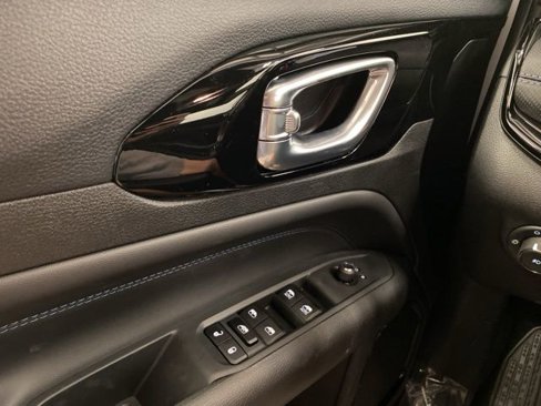 New 2026 Jeep Compass Latitude image 18