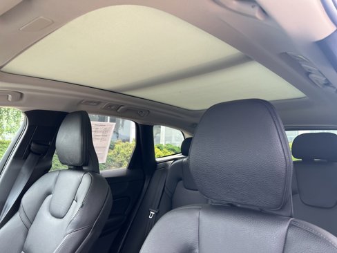 Certified 2025 Volvo XC60 B5 Plus image 15