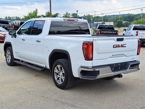 Used 2024 GMC Sierra 1500 SLT image 3