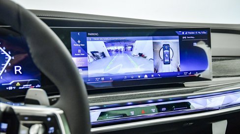 New 2026 BMW 740i w/ Premium Package image 30