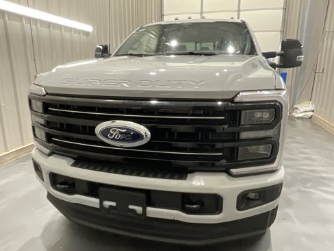 New 2026 Ford F250 4x4 Crew Cab Super Duty image 2