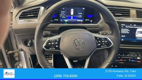 Used 2022 Volkswagen Tiguan SE R-Line image 21