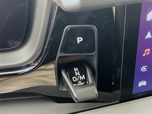 Used 2025 Porsche Cayenne image 19