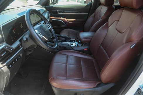 Certified 2024 Kia Telluride EX w/ EX Captain's Chair Package image 18