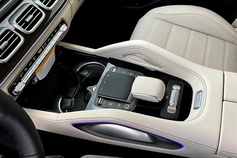 New 2026 Mercedes-Benz GLS 580 4MATIC image 19