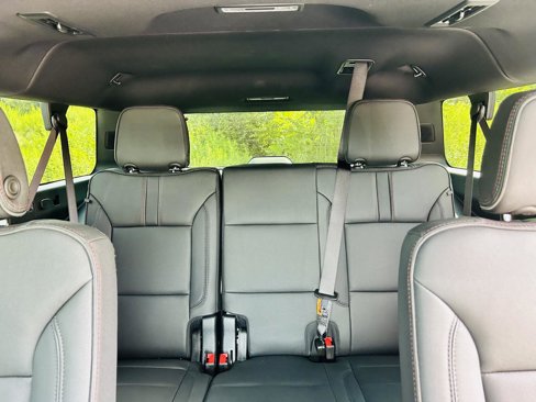 Used 2025 Chevrolet Suburban RST image 44