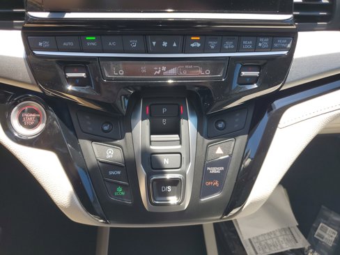 New 2026 Honda Odyssey Touring image 4