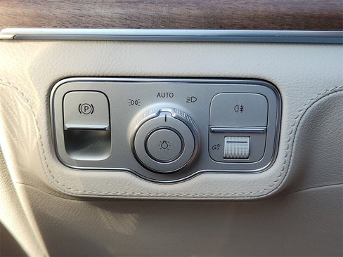 New 2026 Mercedes-Benz GLS 450 4MATIC image 24