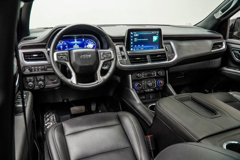 Used 2024 Chevrolet Tahoe Z71 w/ Luxury Package image 5