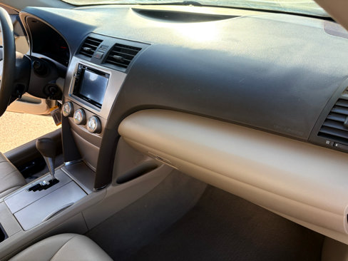 Used 2011 Toyota Camry LE image 15