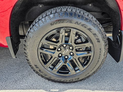 Used 2025 Chevrolet Silverado 1500 RST w/ Dark Appearance Package image 11