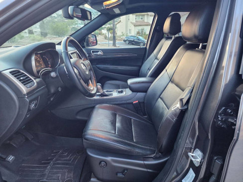 Used 2016 Jeep Grand Cherokee Limited w/ Luxury Group II image 11
